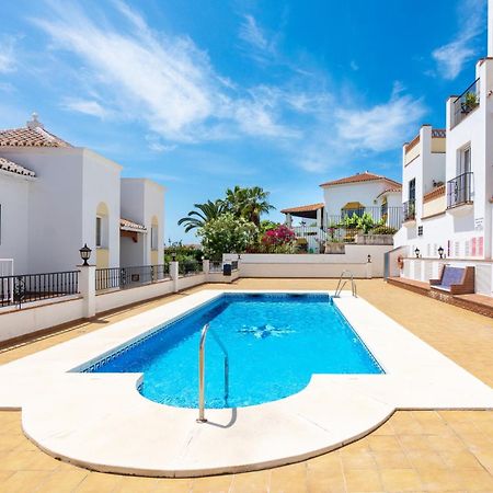 Apartamento Chimenea Playa - 2 Dormitorios Y Terraza Nerja Exterior photo